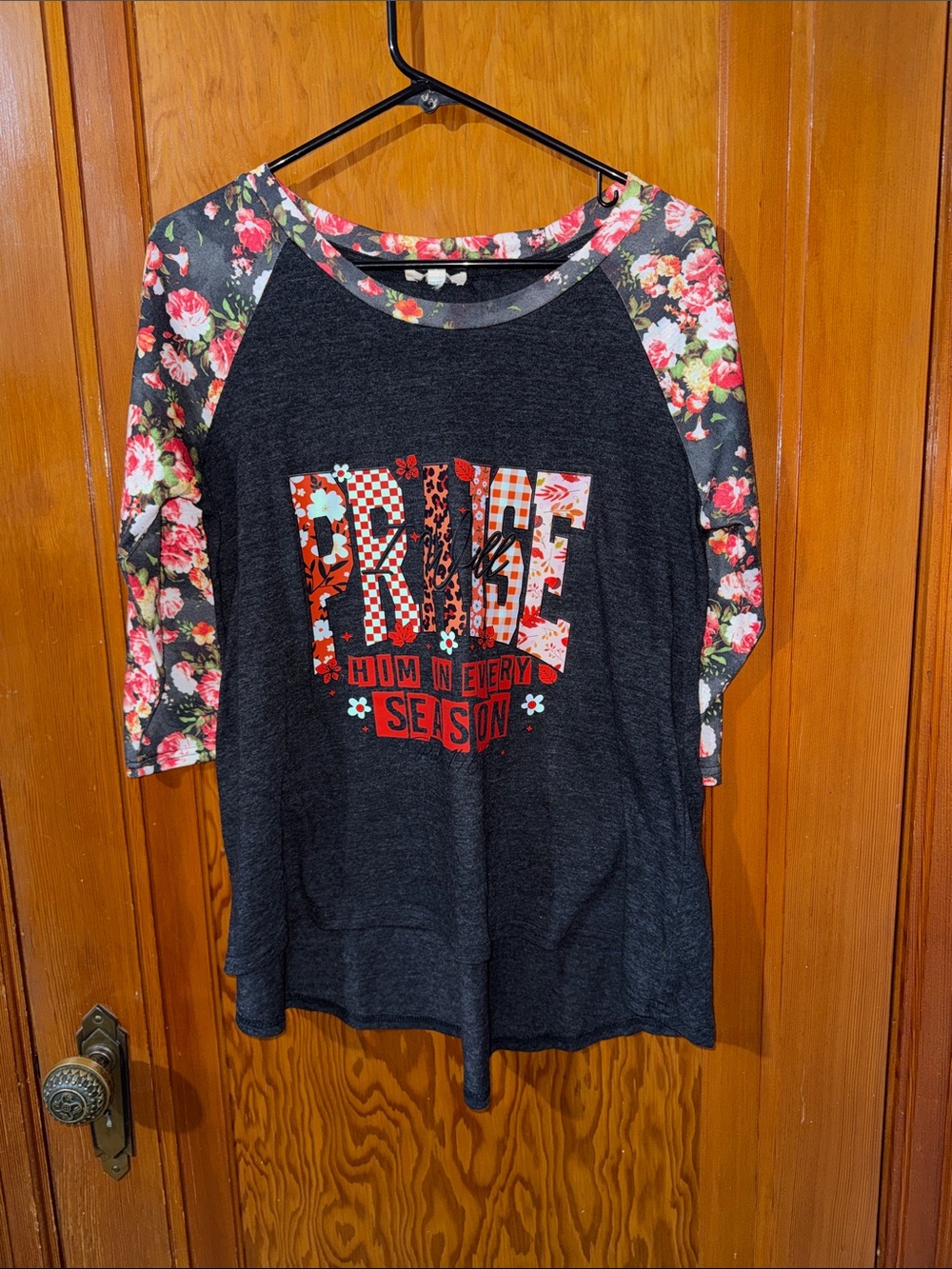 UMGEE Floral  Raglan Sleeve Graphic Top - Black with Pink Floral